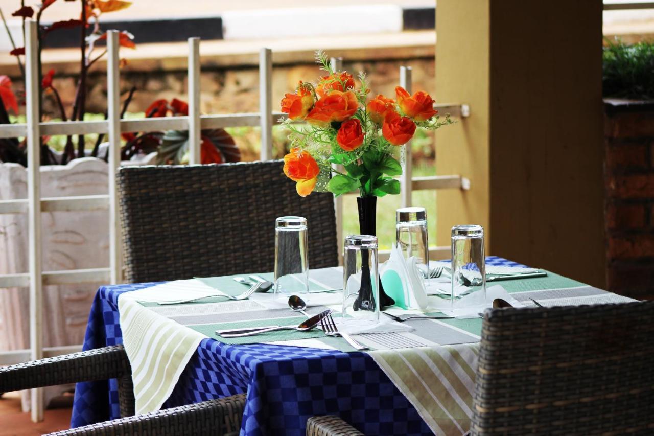 Dereva Hotel Rwamagana エクステリア 写真