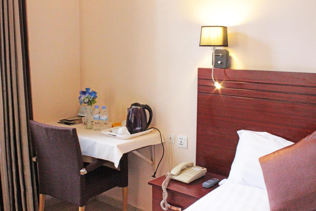 Dereva Hotel Rwamagana エクステリア 写真