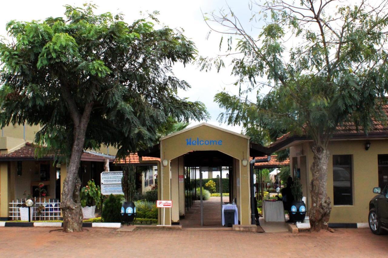Dereva Hotel Rwamagana エクステリア 写真