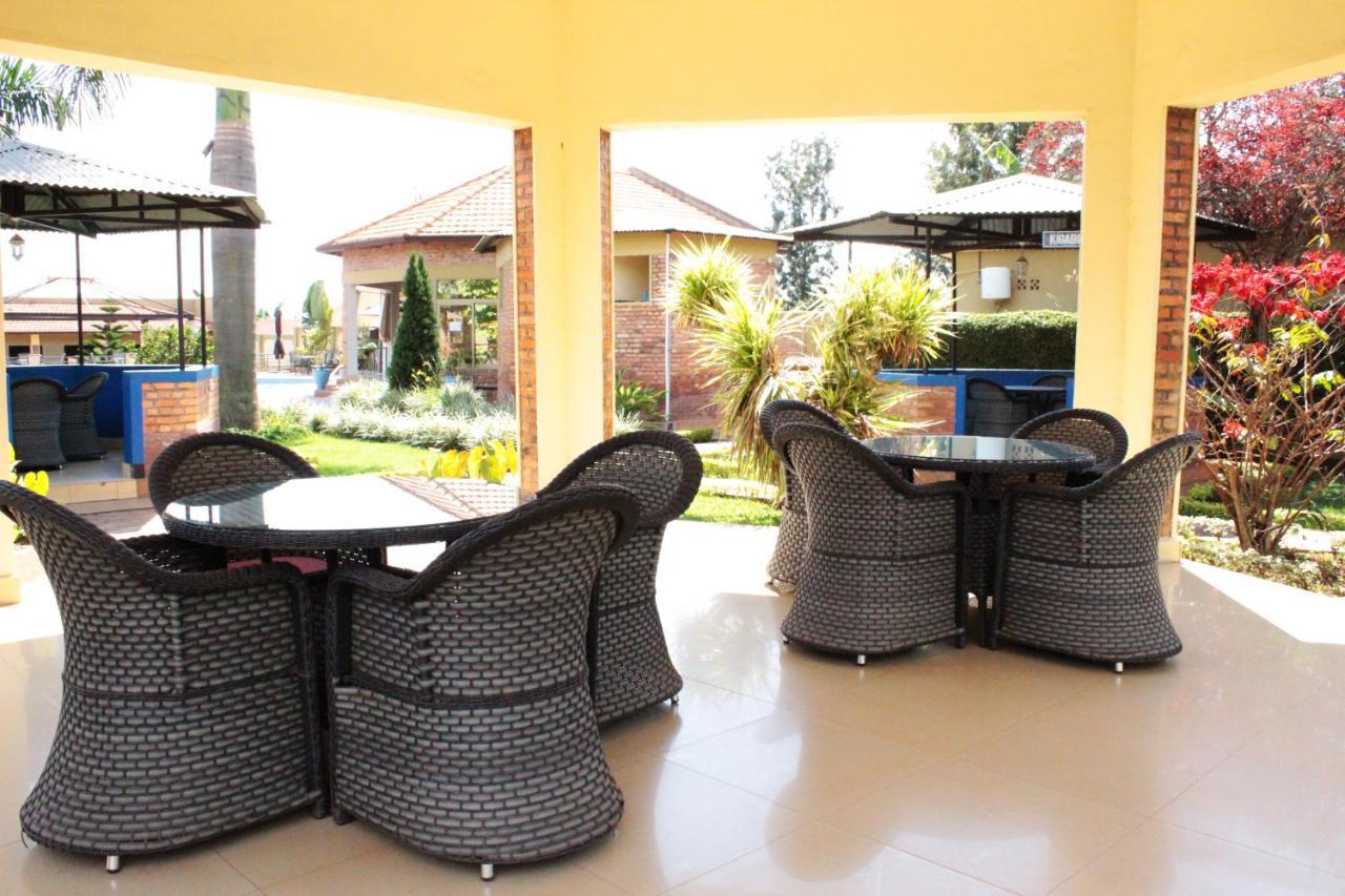 Dereva Hotel Rwamagana エクステリア 写真