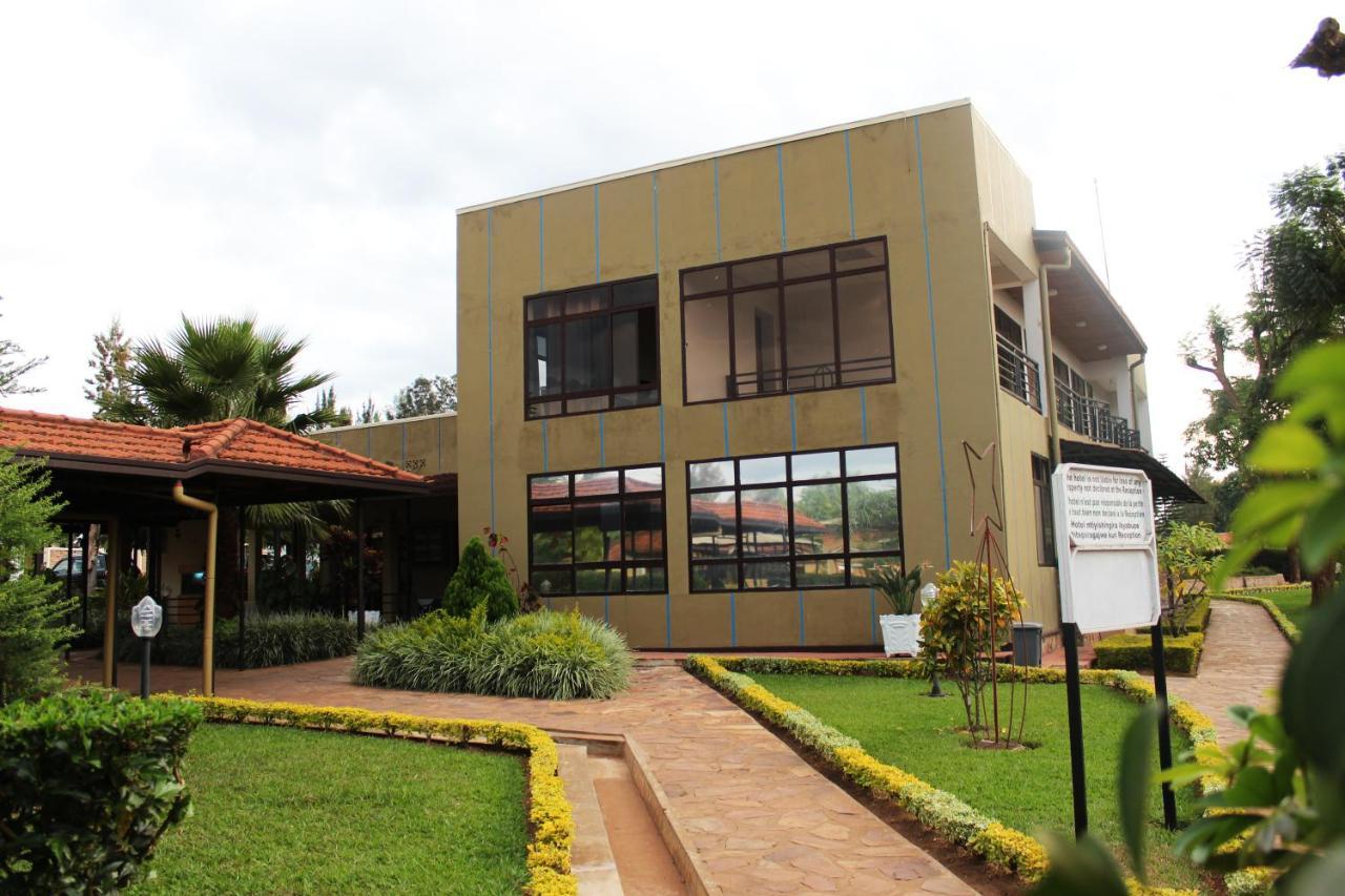 Dereva Hotel Rwamagana エクステリア 写真