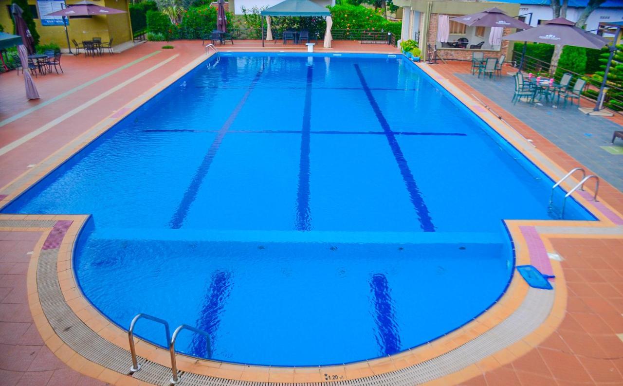 Dereva Hotel Rwamagana エクステリア 写真